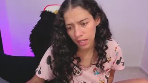 daniela_rivasthl online show from July 30, 10:33 am