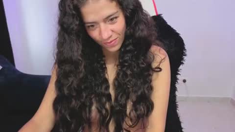 daniela_rivasthl online show from August 4, 11:51 am