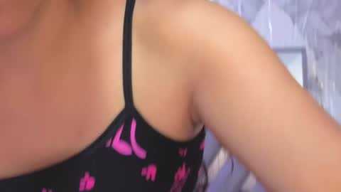 daniela_rivasthl online show from August 14, 8:18 am