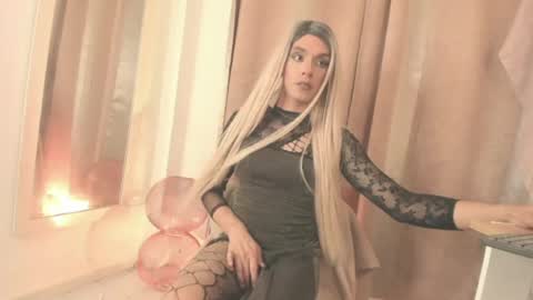 danielamay00 online show from July 26, 10:42 am