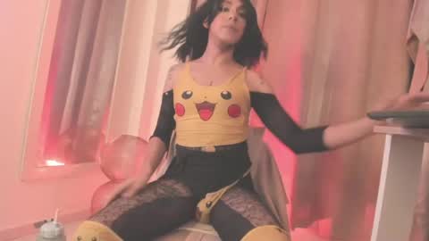 danielamay00 online show from August 8, 12:27 pm