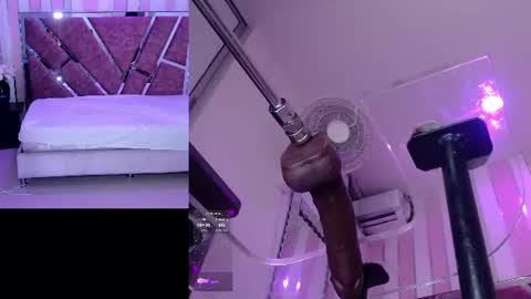 danielamendez__ online show from August 10, 2:07 pm