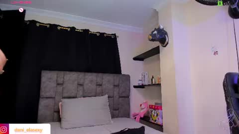 danielasexya online show from September 6, 9:43 pm