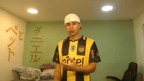 danielitopapii online show from July 15, 4:35 am