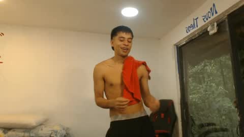 danielitopapii online show from August 3, 10:28 pm