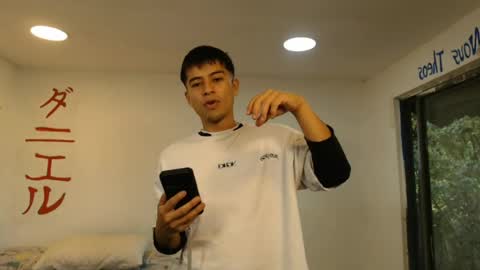 danielitopapii online show from August 4, 1:08 pm