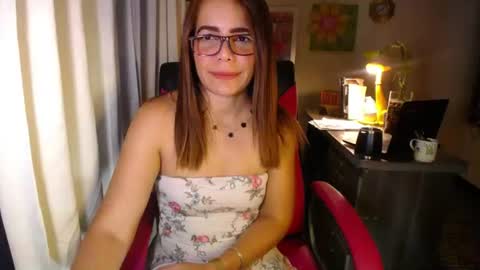 Angie online show from July 26, 11:32 pm