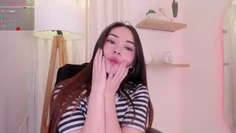 Danielle Rose online show from August 14, 5:44 am