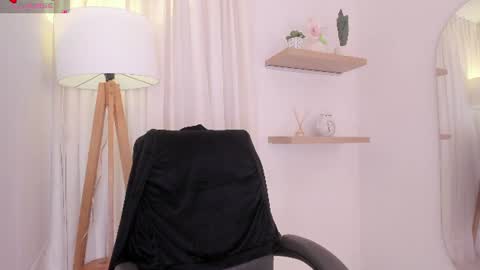Danielle Rose online show from August 16, 12:03 am