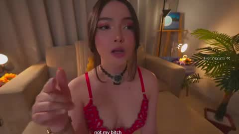DANII   online show from August 9, 12:22 am