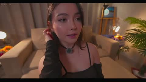 DANII   online show from August 11, 9:17 pm