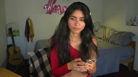 danalle online show from August 14, 8:01 pm