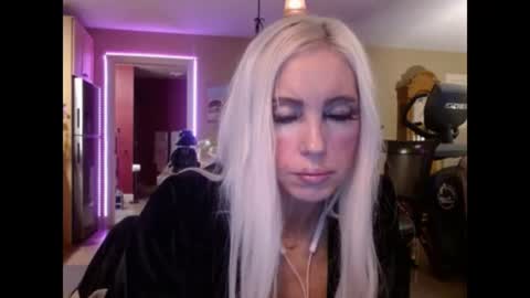 DanikaWhite69 online show from August 8, 3:34 pm