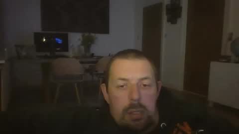 danishman1980 online show from May 11, 8:33 pm