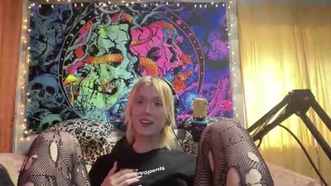 danitavranich online show from August 3, 12:12 pm