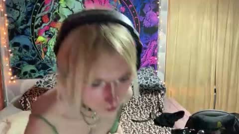 danitavranich online show from August 6, 4:17 pm