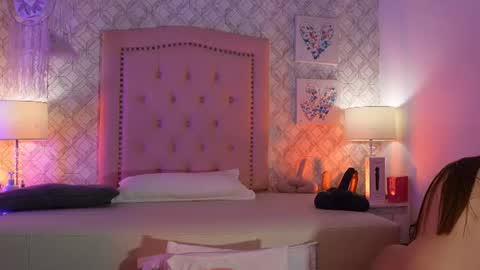 Danna online show from August 9, 4:41 pm