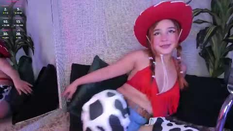 Danna Ortega online show from August 12, 12:51 pm