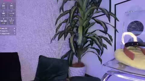 Danna Ortega online show from August 13, 2:53 pm