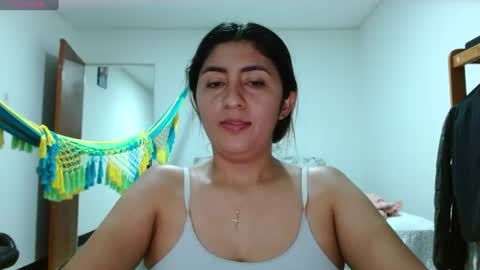 Danna online show from August 11, 1:40 am