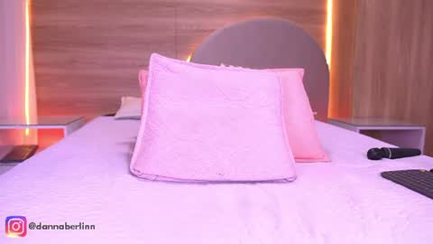 Danna Berlin  online show from August 6, 8:30 pm