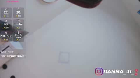 dannajhonson1 online show from August 5, 11:58 pm
