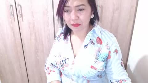 dannamomcerratt online show from August 12, 10:34 pm