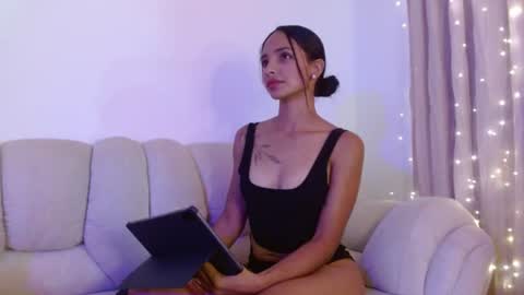 dannasweet7 online show from August 7, 5:40 am