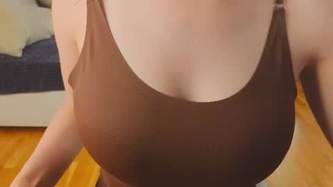 Misty online show from August 6, 5:06 am