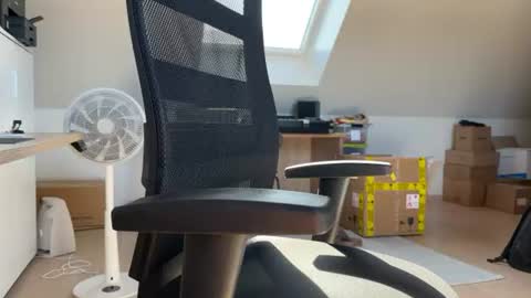 dansendepenis online show from August 13, 7:44 am