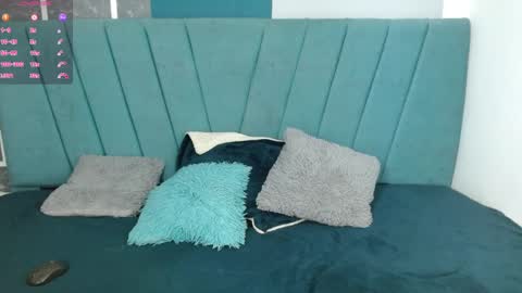 dante_black_1 online show from May 21, 9:38 pm