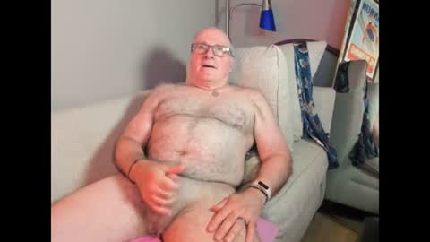 Mark online show from August 4, 9:39 am