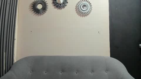 dantevalencia online show from August 11, 2:46 am