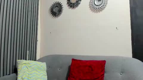 dantevalencia online show from August 12, 7:22 am