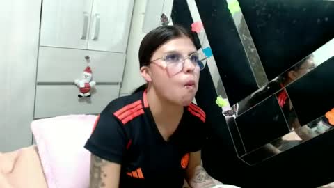daphne877046 online show from July 30, 7:27 am
