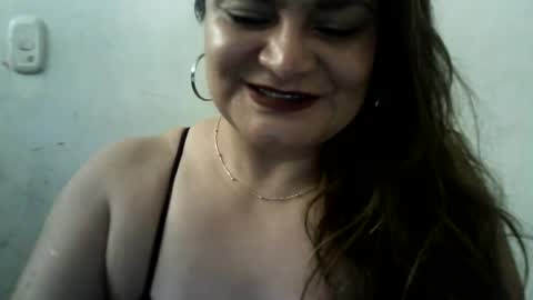 dapnne online show from August 5, 1:42 pm