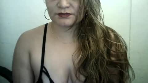 dapnne online show from August 14, 3:37 pm
