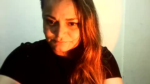 dapnne online show from August 16, 5:00 am
