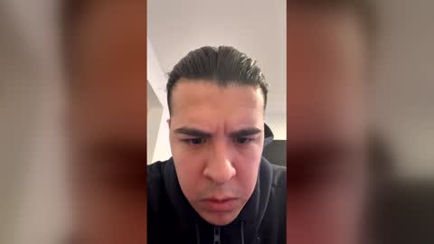 darekfavor12 online show from March 7, 4:42 am