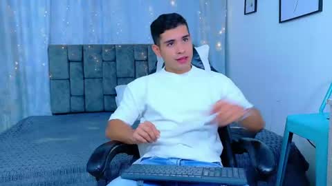 darell_theseo18 online show from September 6, 12:44 pm