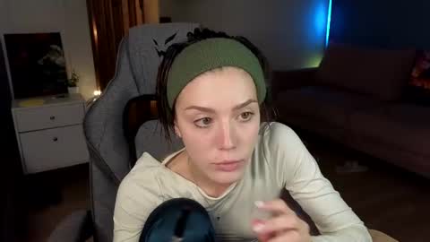 darilboom online show from August 16, 10:25 pm