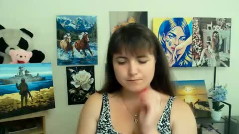 darina_m_ online show from August 6, 9:30 am