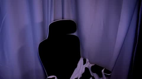 Dari the it woman online show from August 15, 1:42 am