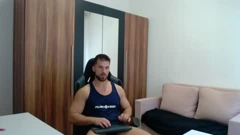 darius_94 online show from August 3, 9:27 am