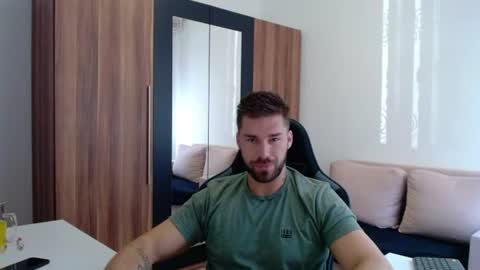 darius_94 online show from August 9, 7:31 am