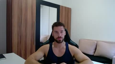 darius_94 online show from August 11, 4:25 am