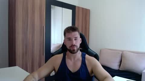 darius_94 online show from August 16, 11:47 am