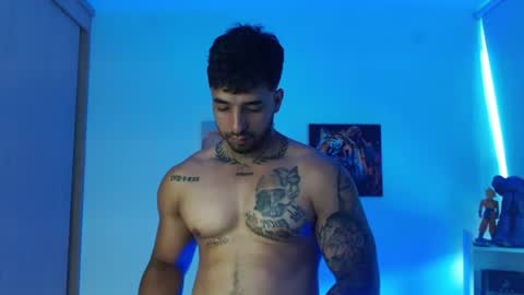 Darius Phoenix  online show from July 23, 6:32 pm