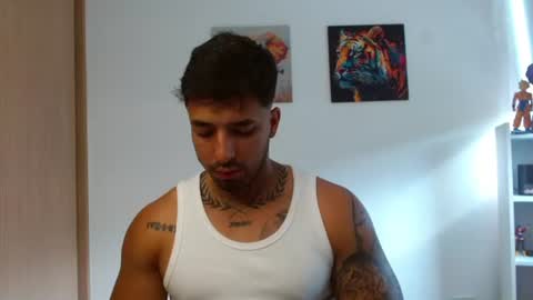 Darius Phoenix  online show from July 26, 9:09 pm