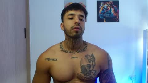 Darius Phoenix  online show from July 30, 7:42 pm
